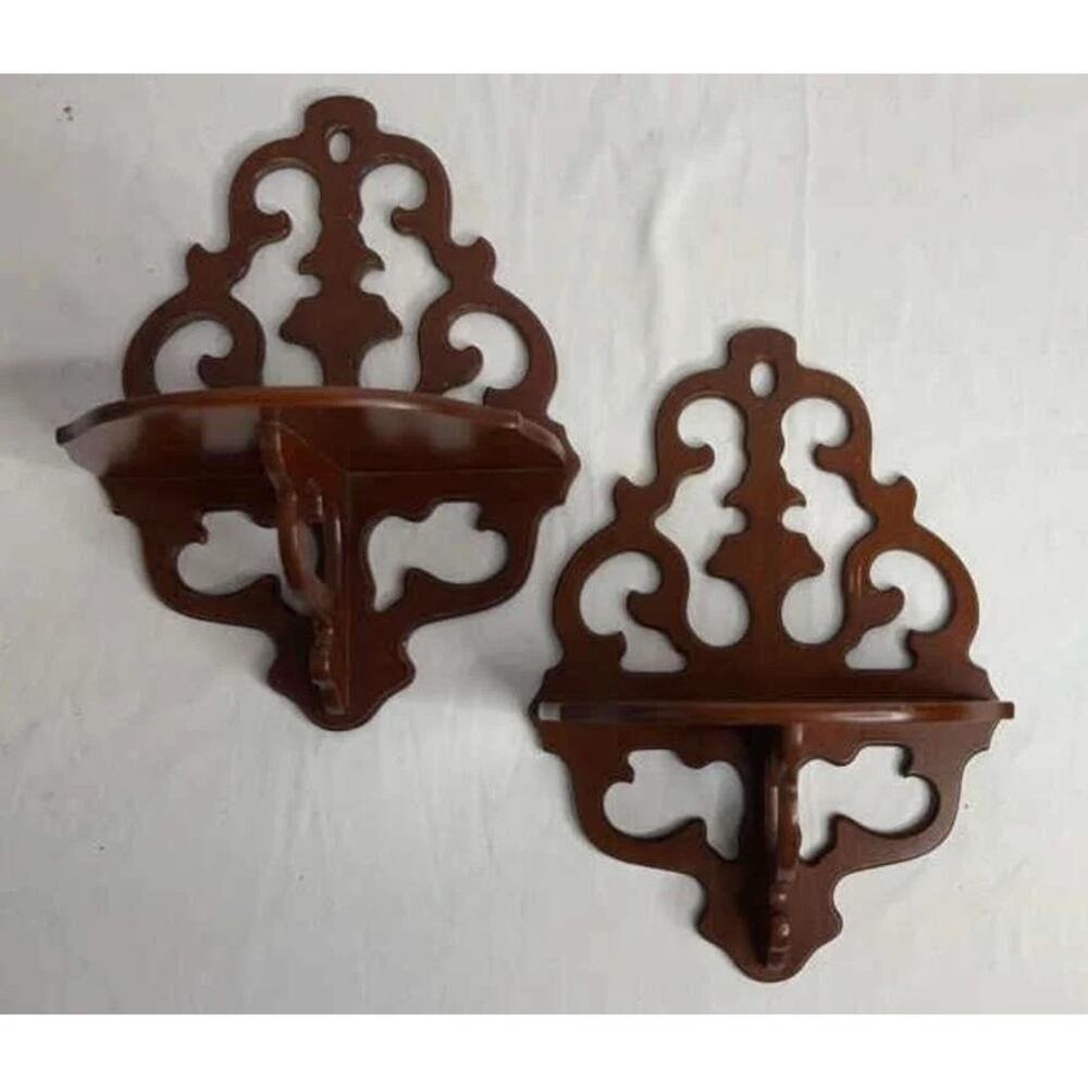 Vintage Butler Scroll Cut Wood Wall Shelf C101 – Ornate 13" Hanging Display